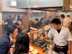 焼肉店の料理・ホールアルバイト